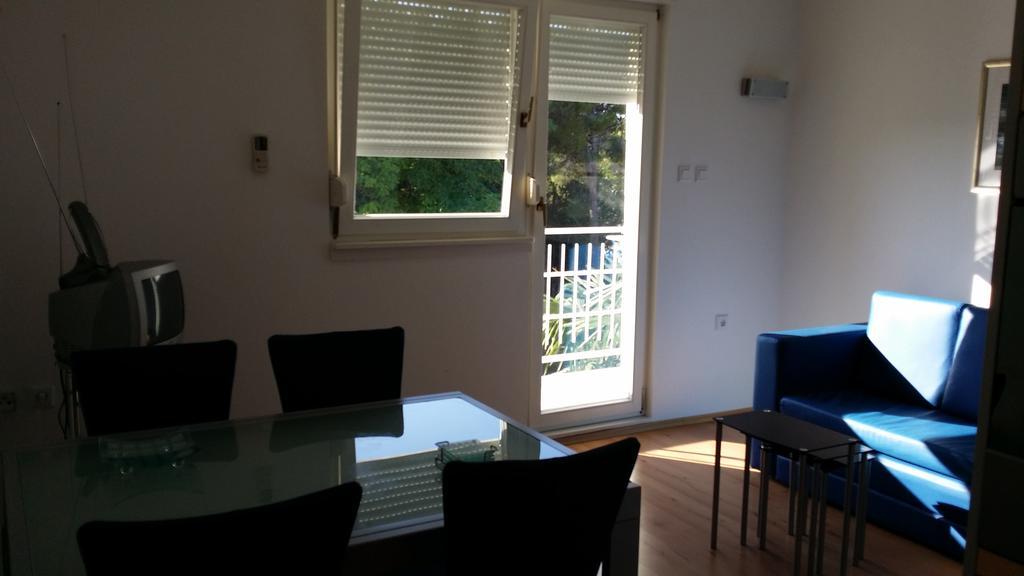 House Danica &